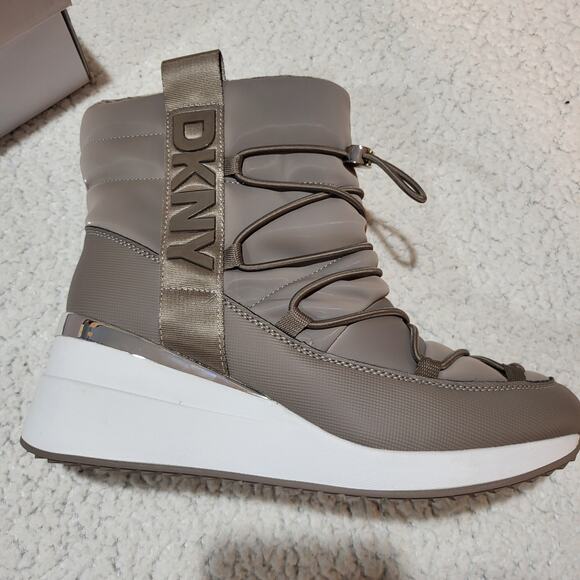 NEW DKNY Women's Perla Wedge Sneaker Boot Heeled   ash  SIZE 9.5 - Picture 4 of 7